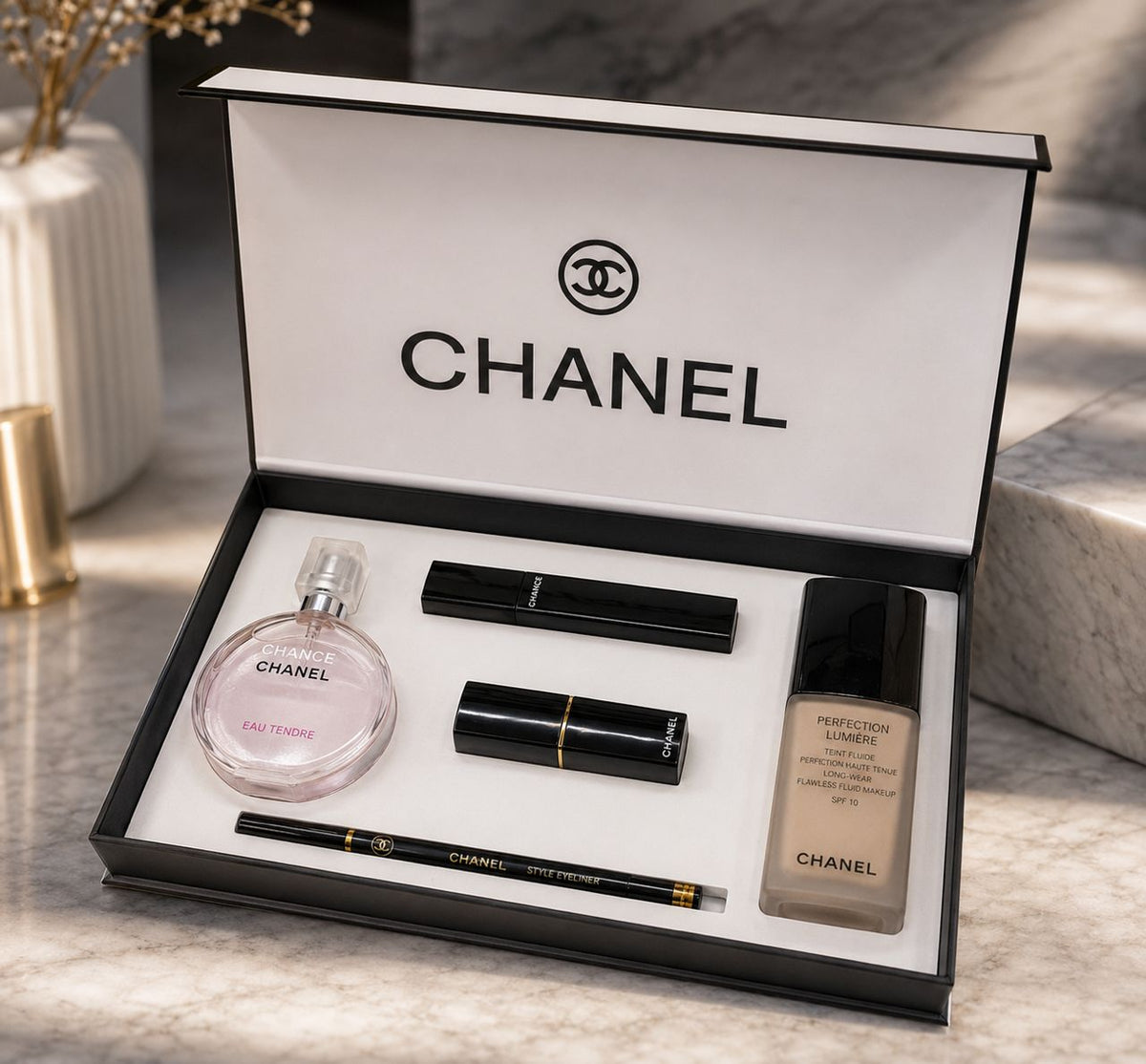 CHANEL + COSMETIC GIFT SET